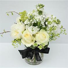 Daydream vase arrangement 