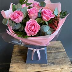 6 Rose Hand tied